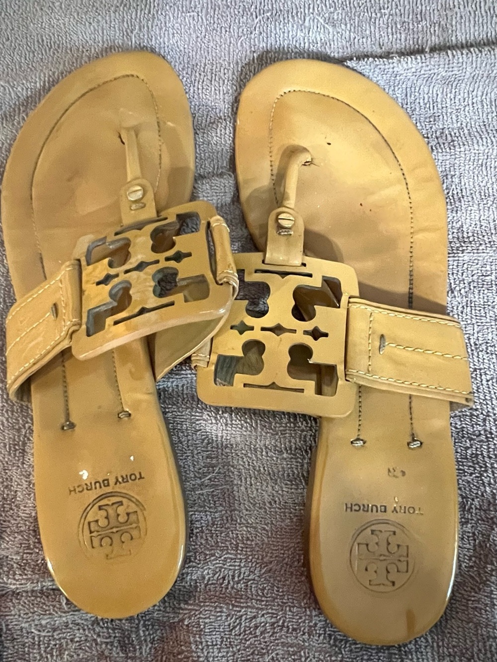 Tory Burch Yellow Leather Logo Cutout Thong Sandals